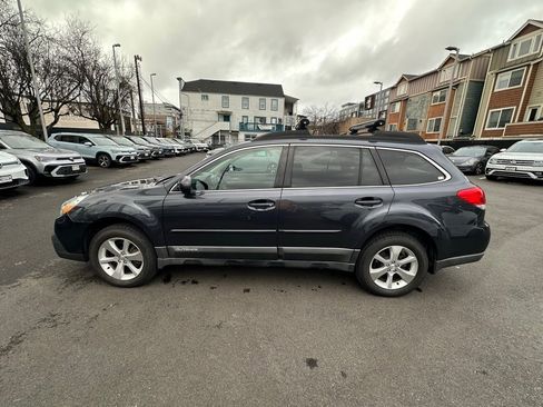 Used 2013 Subaru Outback 3.6R Limited image 4