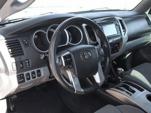 Used 2014 Toyota Tacoma 4x4 Double Cab w/ TRD Off-Road Package image 19