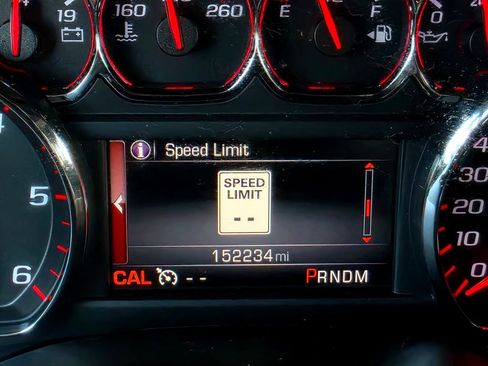 Used 2016 GMC Yukon SLT w/ Open Road Package AWD/4WD image 38