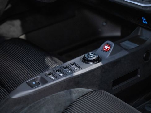 Used 2018 Ford GT image 37