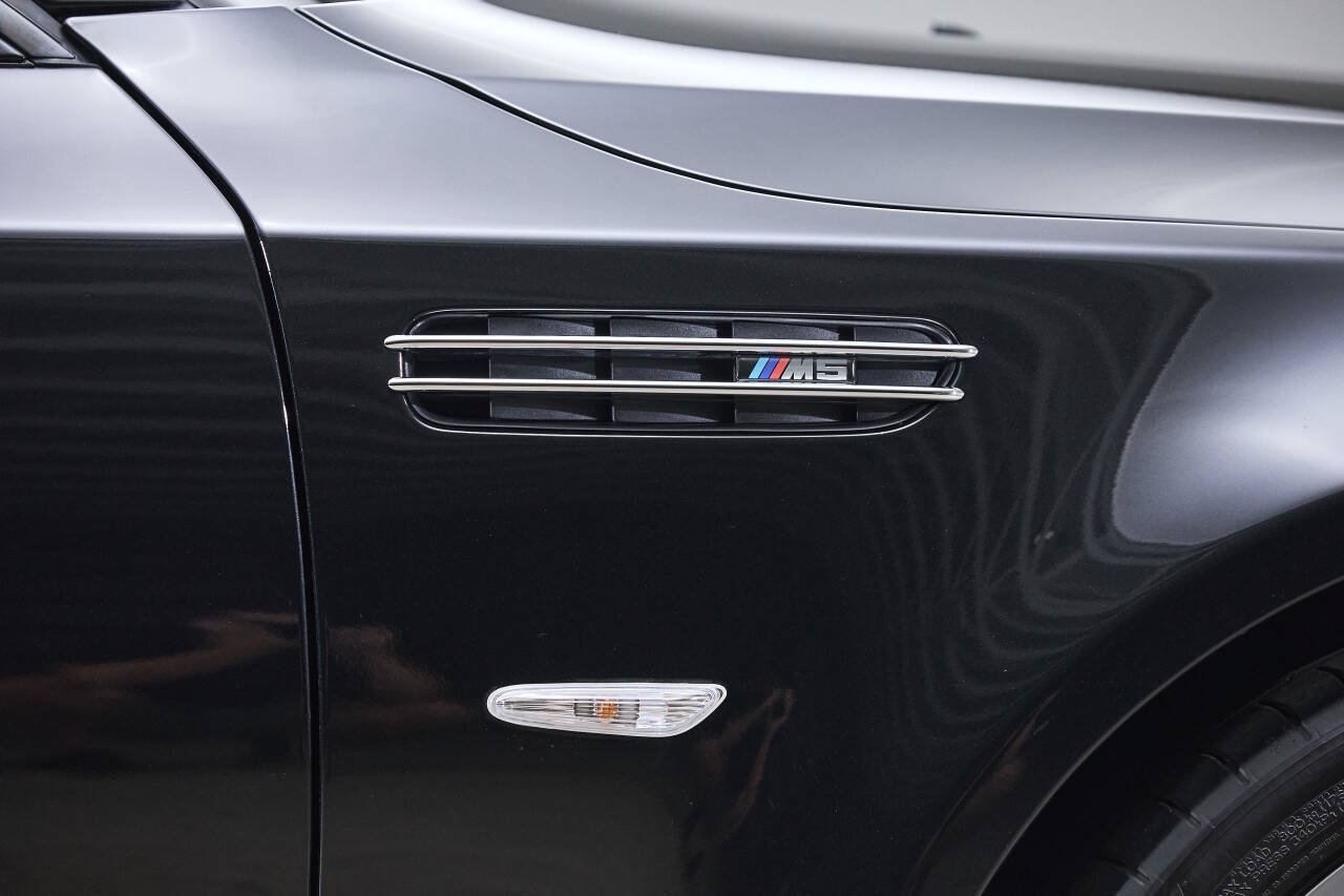 Used 2008 BMW M5 RWD image 40