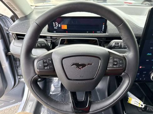 Used 2022 Ford Mustang Mach-E Premium AWD/4WD image 41