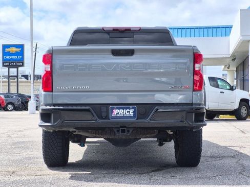 Used 2024 Chevrolet Silverado 1500 ZR2 w/ Technology Package AWD/4WD image 5