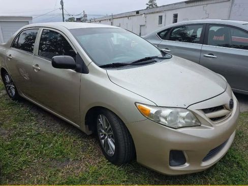 Used 2011 Toyota Corolla S image 2
