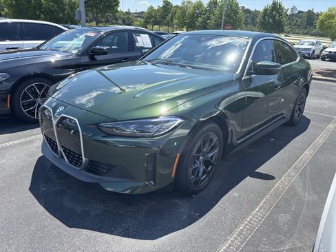 Used 2022 BMW i4 eDrive40 w/ Premium Package RWD image 13