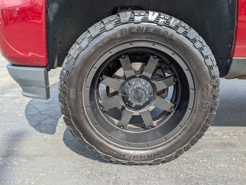 Used 2018 Chevrolet Silverado 1500 LT w/ All Star Edition AWD/4WD image 27