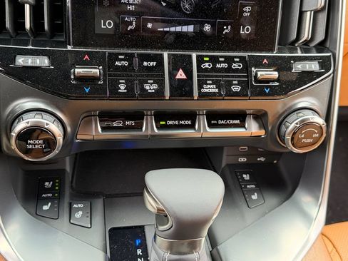 New 2026 Lexus LX 600 4WD w/ Luxury Package image 30