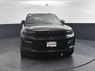 New 2025 Jeep Grand Cherokee Limited w/ Black Appearance Package AWD/4WD video 2