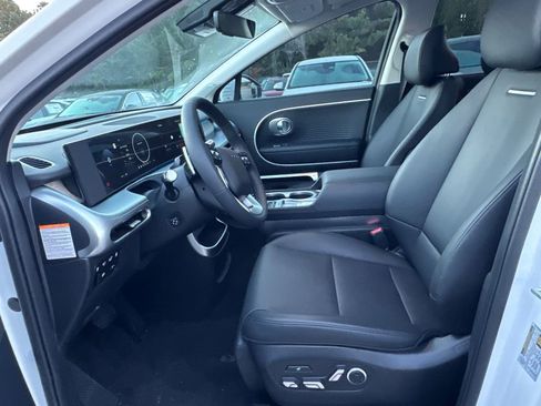 New 2026 Hyundai Ioniq 9 Limited AWD/4WD image 10