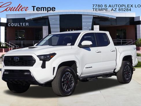 Used 2024 Toyota Tacoma TRD Sport image 1