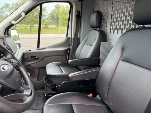 Used 2023 Ford Transit 250 148 High Roof RWD image 2
