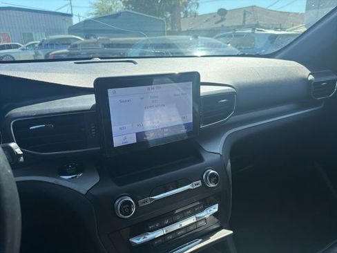 Used 2020 Ford Explorer XLT w/ Equipment Group 202A image 10