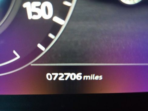 Used 2020 Land Rover Range Rover Velar R-Dynamic S image 18