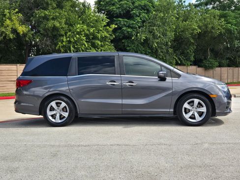 Used 2019 Honda Odyssey EX-L image 2