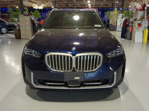 Used 2025 BMW X5 xDrive40i w/ Executive Package image 3
