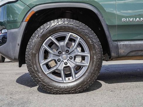 Used 2023 Rivian R1T Adventure image 9