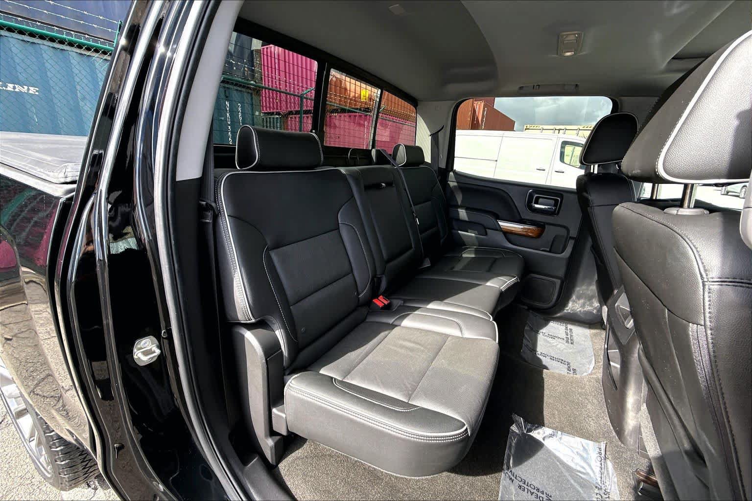 Used 2018 Chevrolet Silverado 1500 High Country AWD/4WD image 13