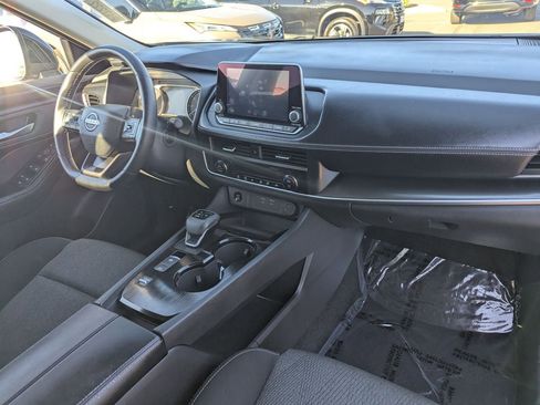 Certified 2025 Nissan Rogue SV FWD image 13