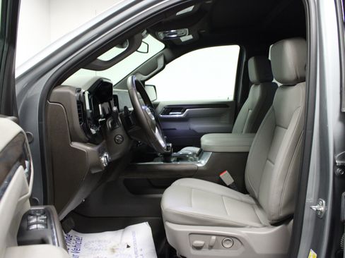 Used 2025 GMC Sierra 1500 SLT w/ SLT Premium Plus Package AWD/4WD image 12