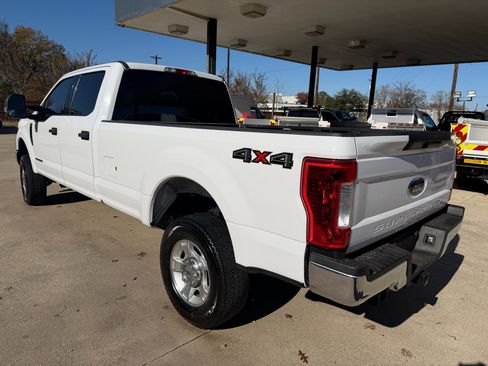 Used 2018 Ford F250 XLT image 3