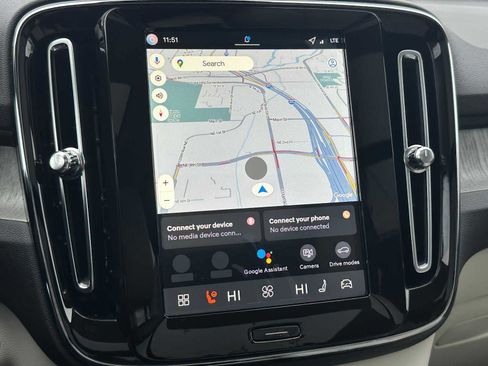 New 2026 Volvo XC40 B5 Ultra w/ Climate Package image 25