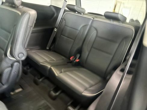 Used 2019 GMC Acadia Denali w/ Technology Package AWD/4WD image 27
