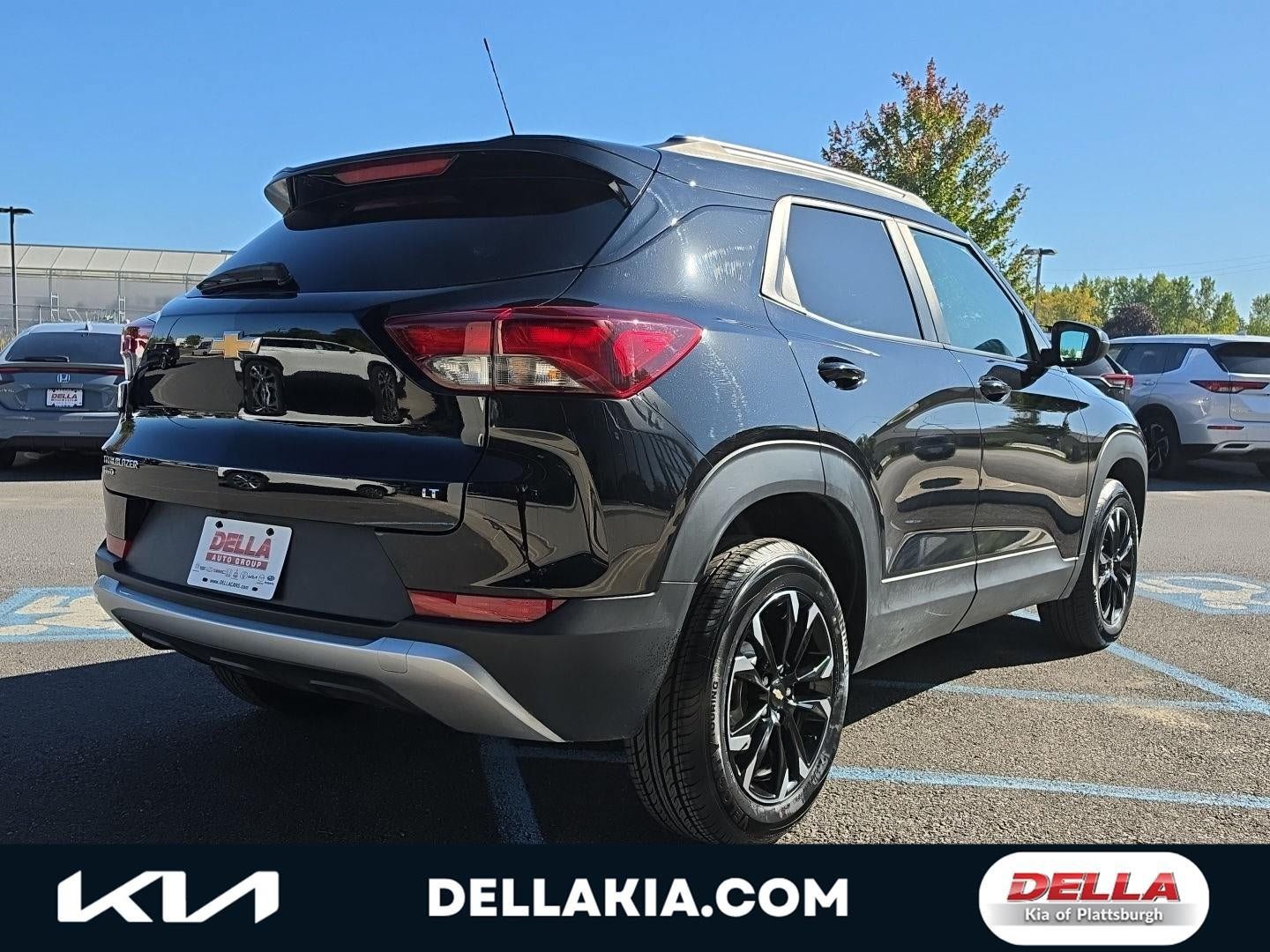 Used 2023 Chevrolet TrailBlazer LT w/ Driver Confidence Package AWD/4WD image 8