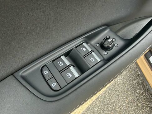 Used 2024 Audi Q8 Prestige AWD/4WD image 13