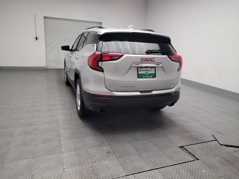 Used 2018 GMC Terrain SLE w/ Driver Convenience Package image 6