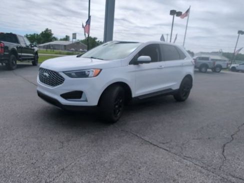 Used 2024 Ford Edge SEL AWD/4WD image 9