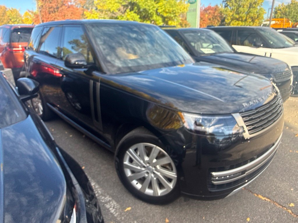 Certified 2025 Land Rover Range Rover SE AWD/4WD image 1