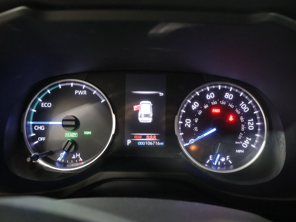 Used 2021 Toyota RAV4 XLE w/ XLE Grade Weather Package AWD/4WD image 39