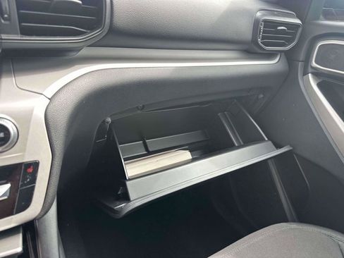 Certified 2023 Ford Explorer XLT image 34