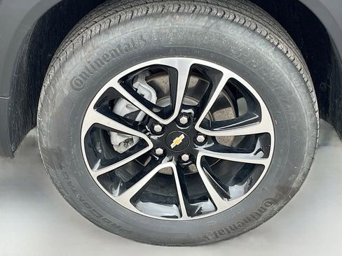 Used 2024 Chevrolet TrailBlazer LT AWD/4WD image 29