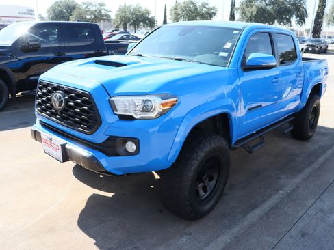 Used 2020 Toyota Tacoma TRD Sport image 6