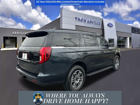 New 2026 Ford Expedition Active image 3