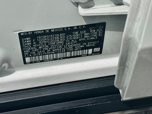 Certified 2025 Honda HR-V LX image 36