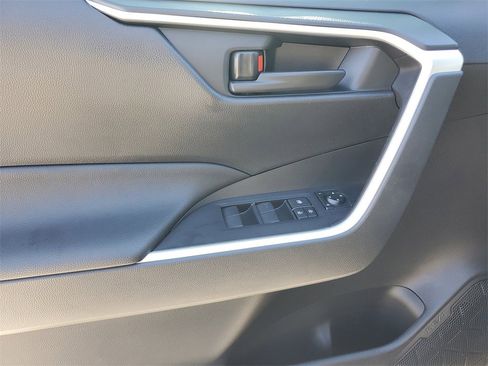 Used 2023 Toyota RAV4 LE image 19