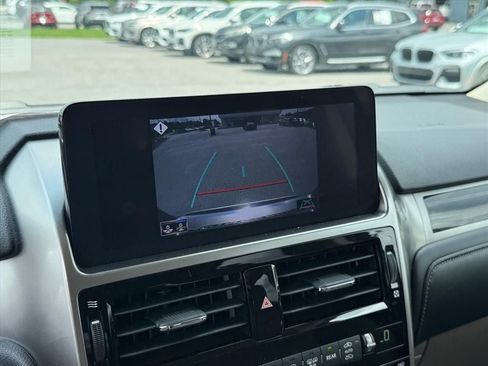 Used 2022 Lexus GX 460 Premium w/ Accessory Package AWD/4WD image 28