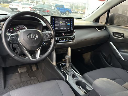 Certified 2022 Toyota Corolla Cross LE image 16