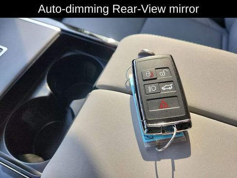 Used 2025 Land Rover Range Rover Velar Dynamic SE AWD/4WD image 47