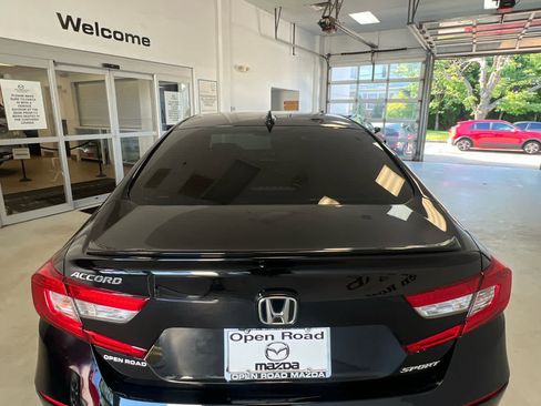 Used 2021 Honda Accord Sport image 4