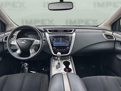 Used 2017 Nissan Murano SV w/ Premium Package image 13