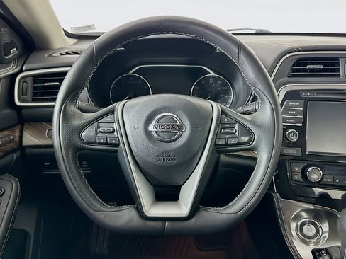 Used 2018 Nissan Maxima Platinum image 18