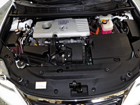 Used 2016 Lexus CT 200h FWD image 24