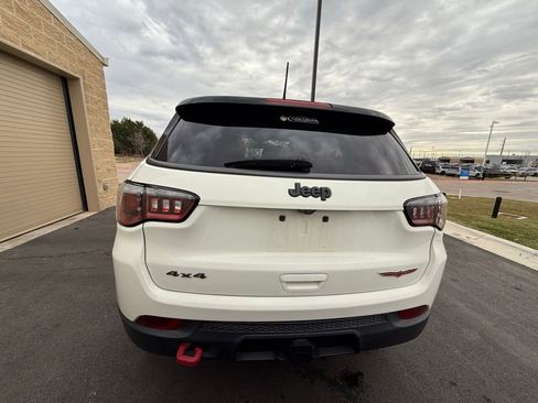 Used 2019 Jeep Compass Trailhawk image 5