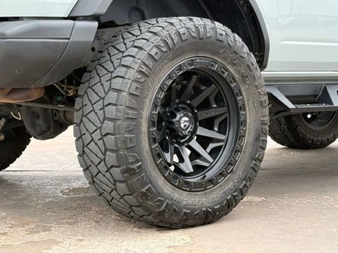 Used 2023 Ford Bronco Black Diamond image 14