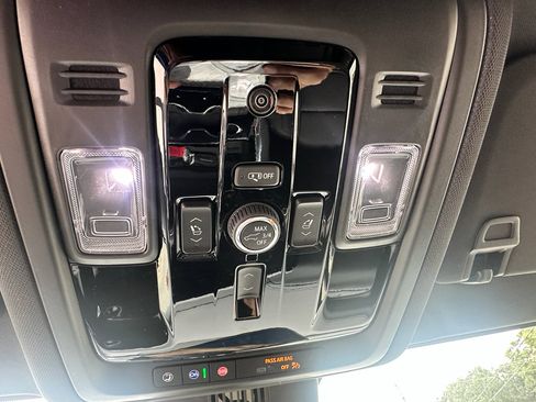 New 2026 Chevrolet Tahoe High Country image 15