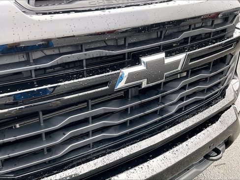 Used 2025 Chevrolet Silverado 2500 Custom w/ Custom Value Package image 27