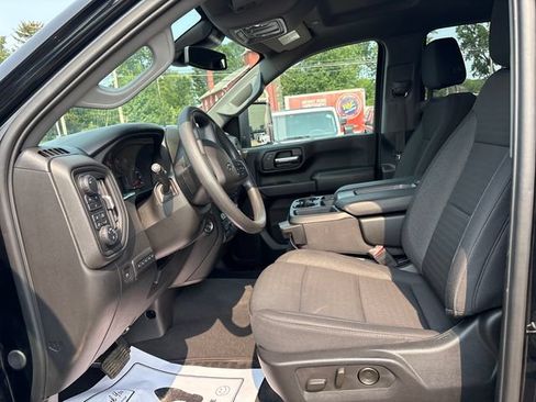 Used 2025 Chevrolet Silverado 2500 Custom w/ Custom Value Package AWD/4WD image 8